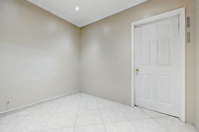 557 Rough Leaf Lane, Mary Esther, FL 32569