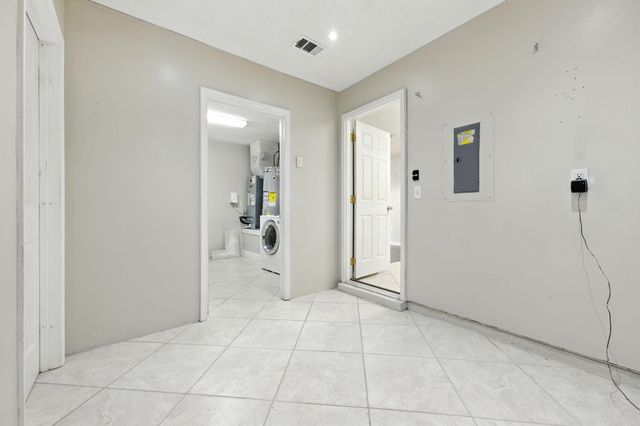 557 Rough Leaf Lane, Mary Esther, FL 32569