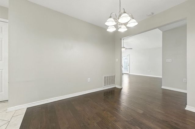 557 Rough Leaf Lane, Mary Esther, FL 32569