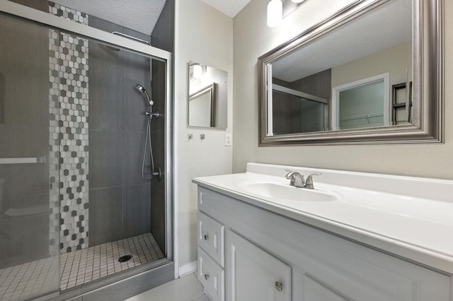 557 Rough Leaf Lane, Mary Esther, FL 32569