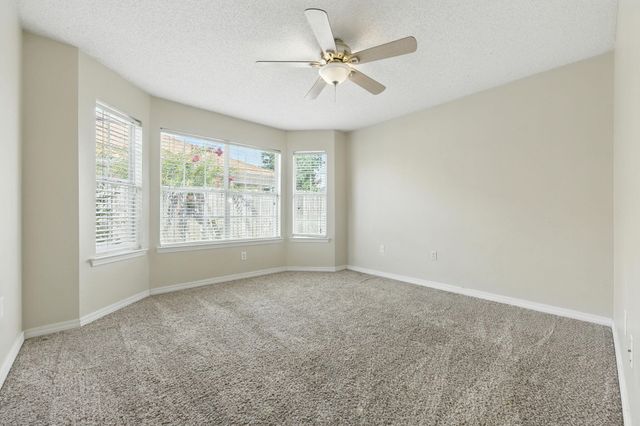 557 Rough Leaf Lane, Mary Esther, FL 32569
