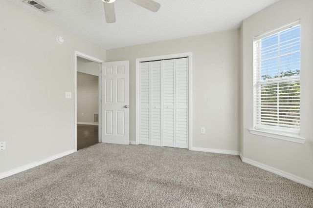 557 Rough Leaf Lane, Mary Esther, FL 32569
