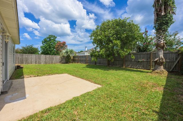 557 Rough Leaf Lane, Mary Esther, FL 32569