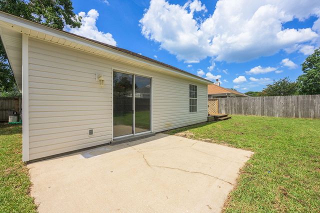 557 Rough Leaf Lane, Mary Esther, FL 32569