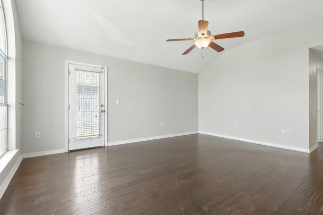 557 Rough Leaf Lane, Mary Esther, FL 32569