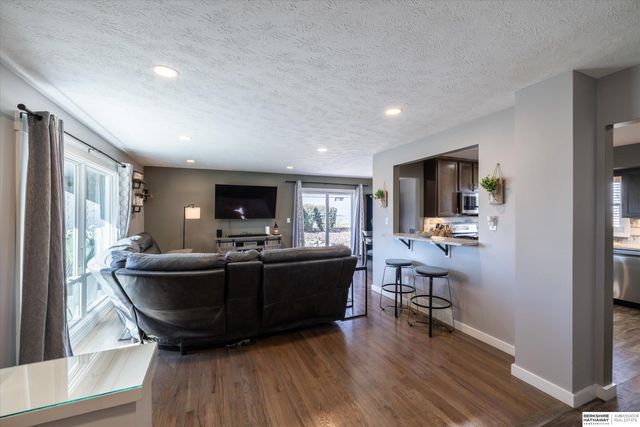 9604 Ruggles Street, Omaha, NE 68134