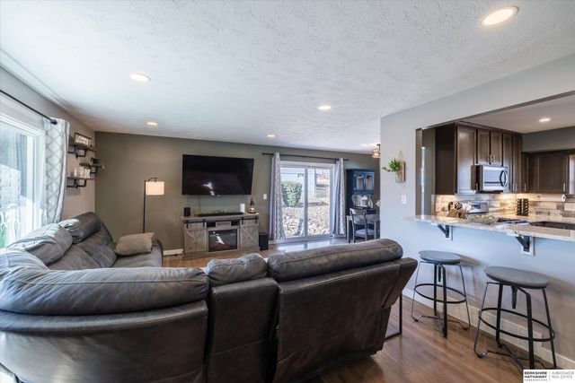 9604 Ruggles Street, Omaha, NE 68134