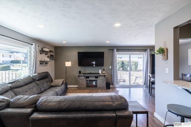 9604 Ruggles Street, Omaha, NE 68134