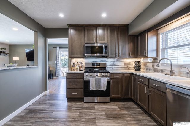 9604 Ruggles Street, Omaha, NE 68134