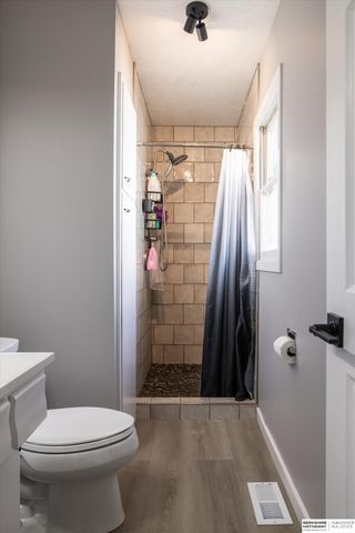 9604 Ruggles Street, Omaha, NE 68134