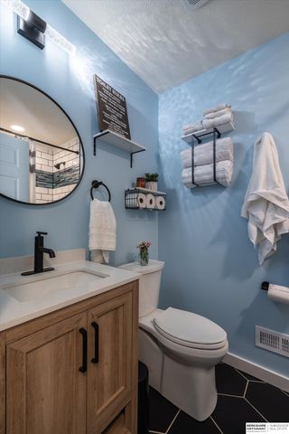 9604 Ruggles Street, Omaha, NE 68134