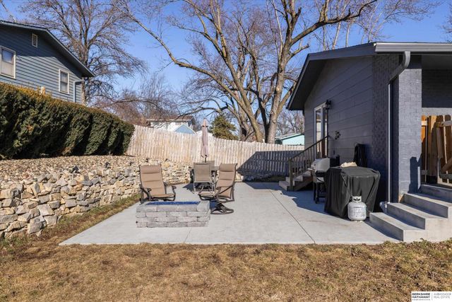 9604 Ruggles Street, Omaha, NE 68134