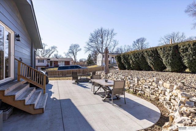 9604 Ruggles Street, Omaha, NE 68134