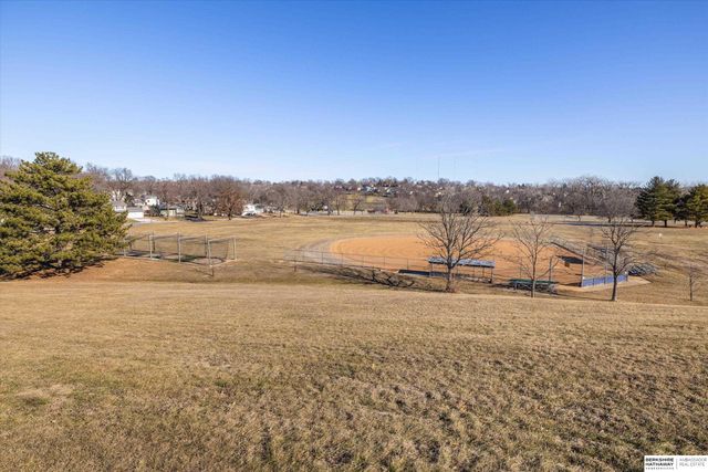 9604 Ruggles Street, Omaha, NE 68134