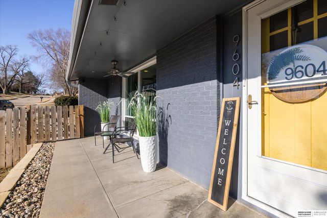 9604 Ruggles Street, Omaha, NE 68134