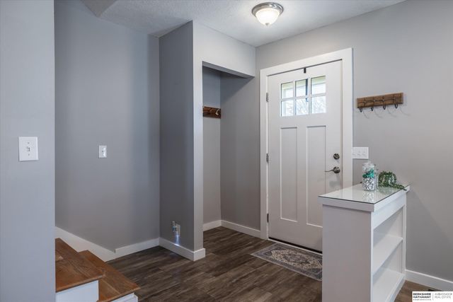 9604 Ruggles Street, Omaha, NE 68134