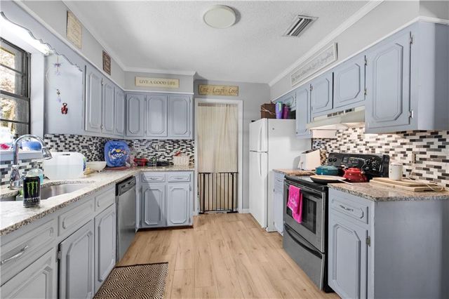 10575 Thomas Road, Theodore, AL 36582