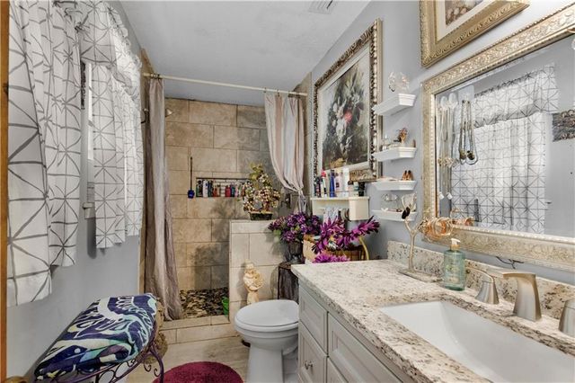 10575 Thomas Road, Theodore, AL 36582