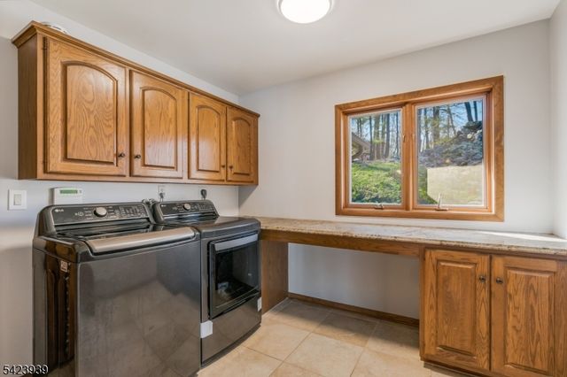 76 Mountain Spring Dr, Sparta Twp., NJ 07871