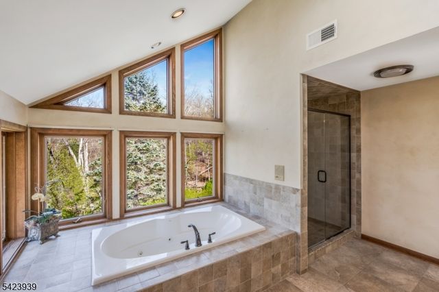 76 Mountain Spring Dr, Sparta Twp., NJ 07871