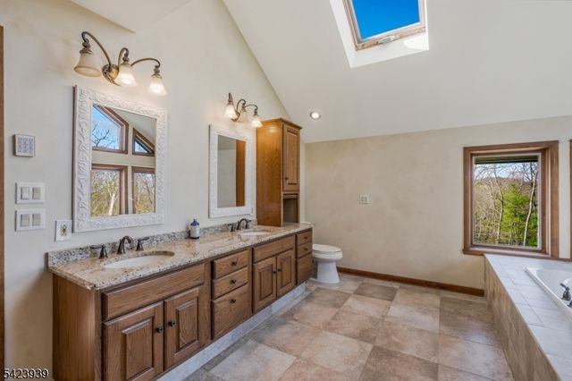 76 Mountain Spring Dr, Sparta Twp., NJ 07871