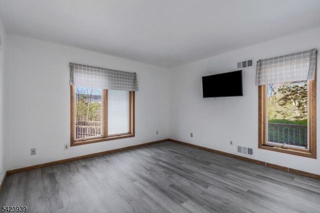 76 Mountain Spring Dr, Sparta Twp., NJ 07871