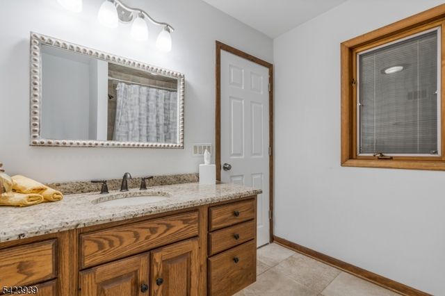 76 Mountain Spring Dr, Sparta Twp., NJ 07871