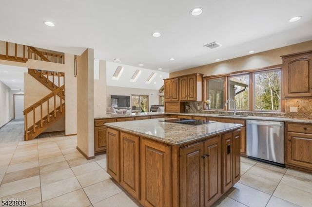 76 Mountain Spring Dr, Sparta Twp., NJ 07871