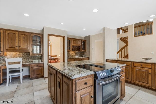 76 Mountain Spring Dr, Sparta Twp., NJ 07871