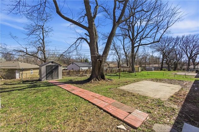 10109 White Avenue, Kansas City, MO 64134