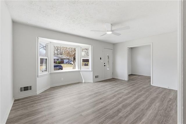 10109 White Avenue, Kansas City, MO 64134