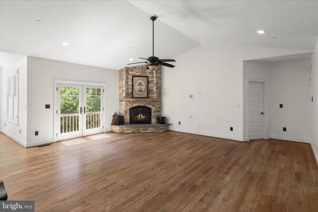 2106 EDWIN LN, Crownsville, MD 21032