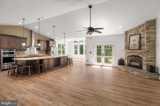 2106 EDWIN LN, Crownsville, MD 21032