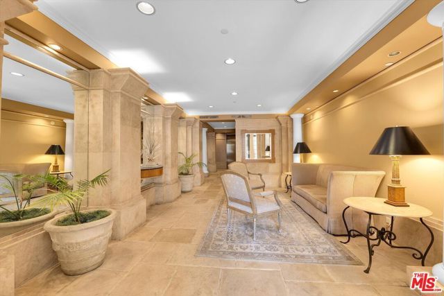 128 N Swall Drive PH6, Los Angeles, CA 90048