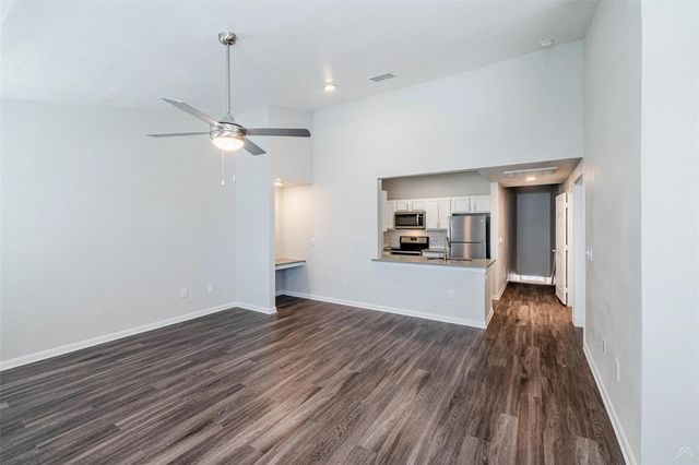 12215 Hunters Chase DR N-1204N, Austin, TX 78729