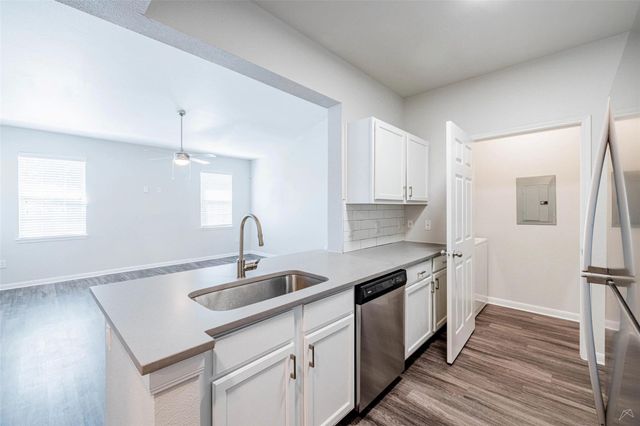 12215 Hunters Chase DR N-1204N, Austin, TX 78729