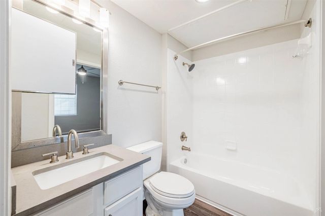 12215 Hunters Chase DR N-1204N, Austin, TX 78729