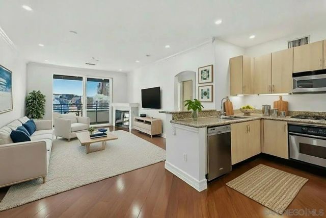 550 Park Blvd 2604, San Diego, CA 92101