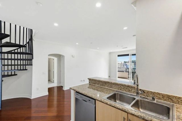 550 Park Blvd 2604, San Diego, CA 92101