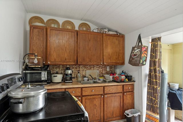 3035 NW 93rd Street, Miami, FL 33147