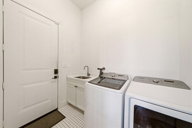 1319 Shearn Street, Houston, TX 77007