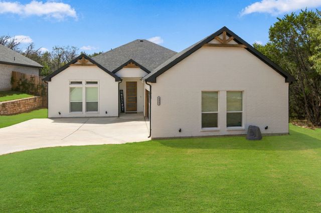 4822 Wichita Street, Granbury, TX 76048