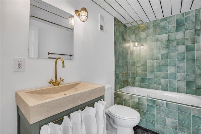 32 Peachtree NW Street 204, Atlanta, GA 30303