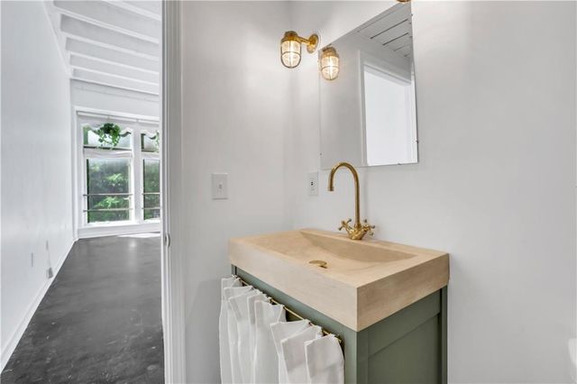 32 Peachtree NW Street 204, Atlanta, GA 30303