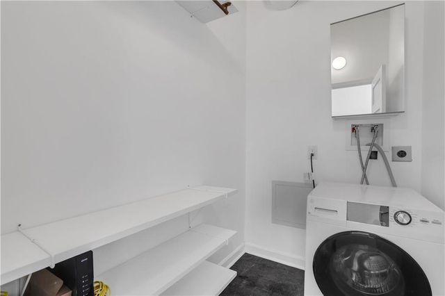 32 Peachtree NW Street 204, Atlanta, GA 30303