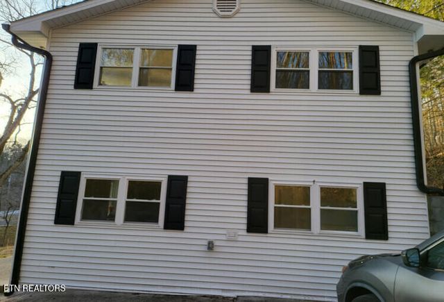 790 Sulphur Springs Rd, Clinton, TN 37716