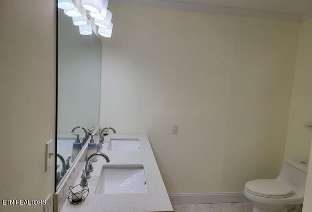 790 Sulphur Springs Rd, Clinton, TN 37716