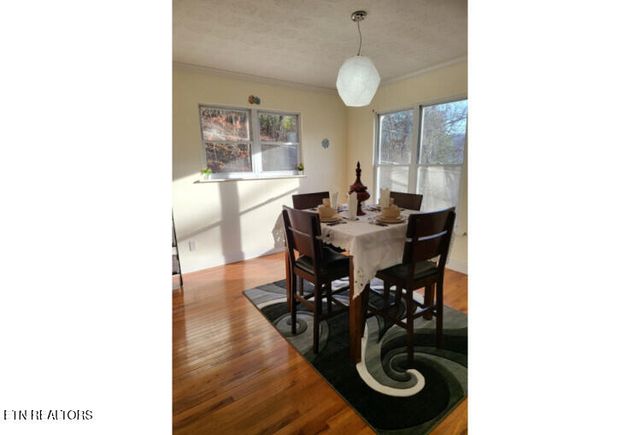 790 Sulphur Springs Rd, Clinton, TN 37716