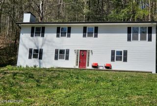 790 Sulphur Springs Rd, Clinton, TN 37716