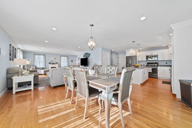 150 E High St, Avon, MA 02322